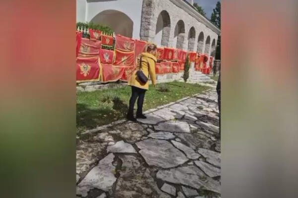 "MI SMO POD NAPADOM I OKUPACIJOM CRKVE SRBIJE"! SKANDALOZNO: Žena stranim turistima otkrila "PRAVU" crnogorsku istoriju! (VIDEO)