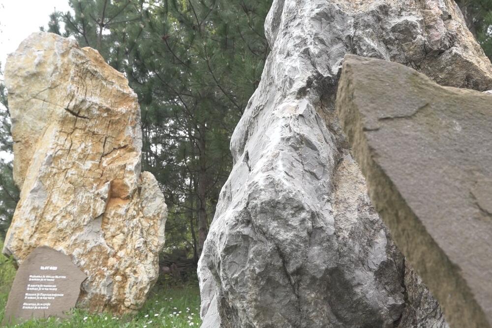KAMENOM IZ SRBIJE OBLOŽENA ČUVENA BEČKA OPERA Jedinstveni muzej kamena kod Mionice ima primerke koji se samo tu mogu videti (FOTO)