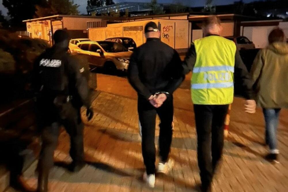 HAOS U KELNU PRED DOLAZAK PARTIZANA I GROBARA: Nemačka policija upala u 16 kuća i masovno hapsila navijače nemačkog kluba