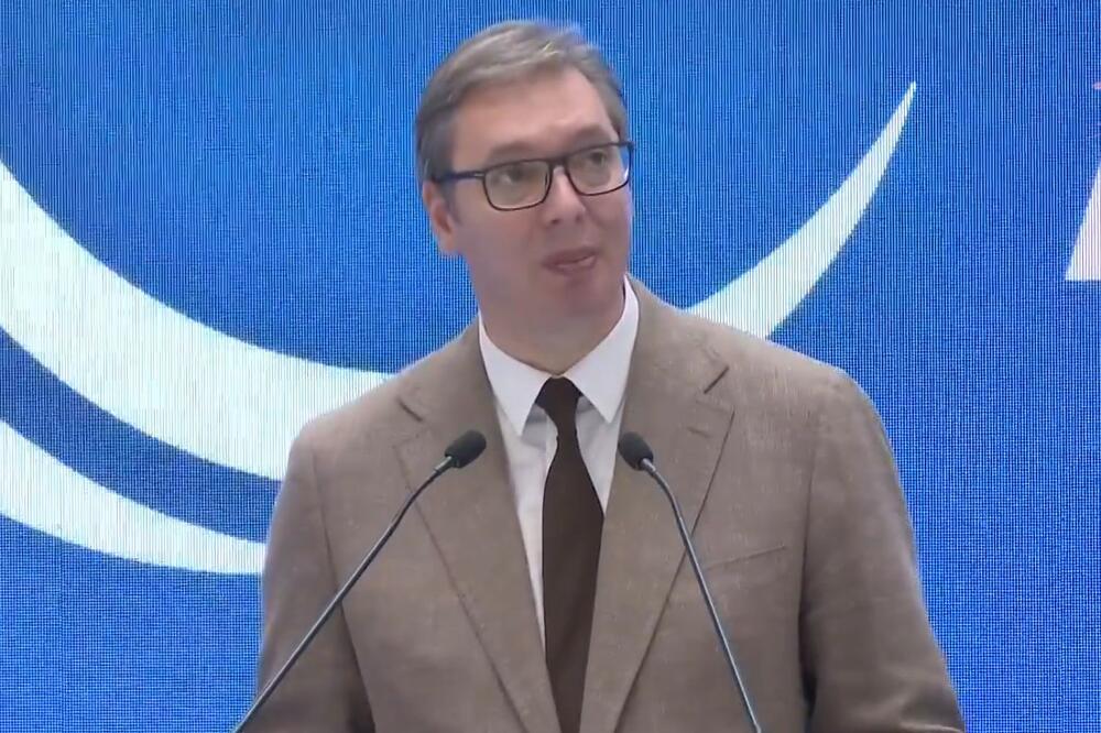 SRBIJA POSTAJE MNOGO JAČA! Vučić se zahvalio radnicima: Bez vas nema napretka (VIDEO)