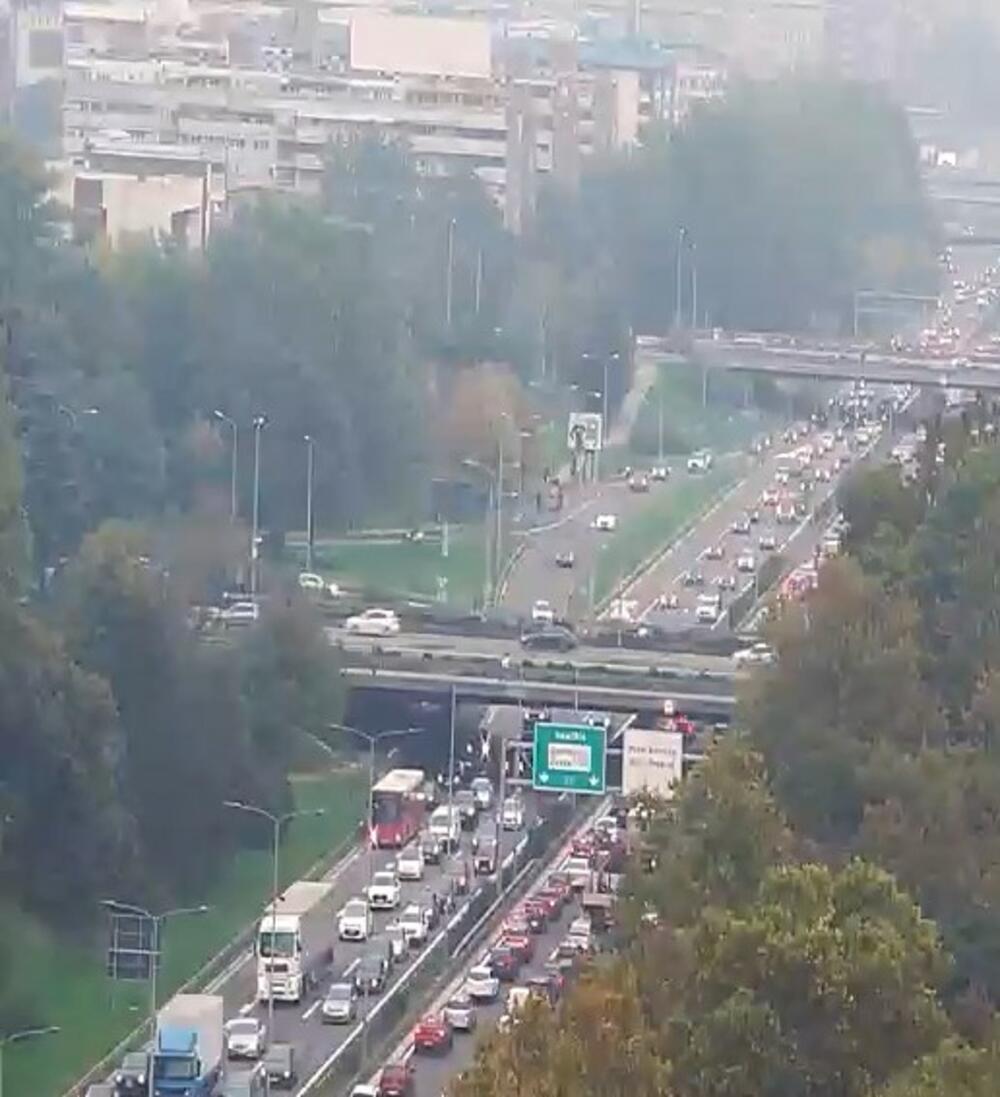 auto-put Novi Beograd