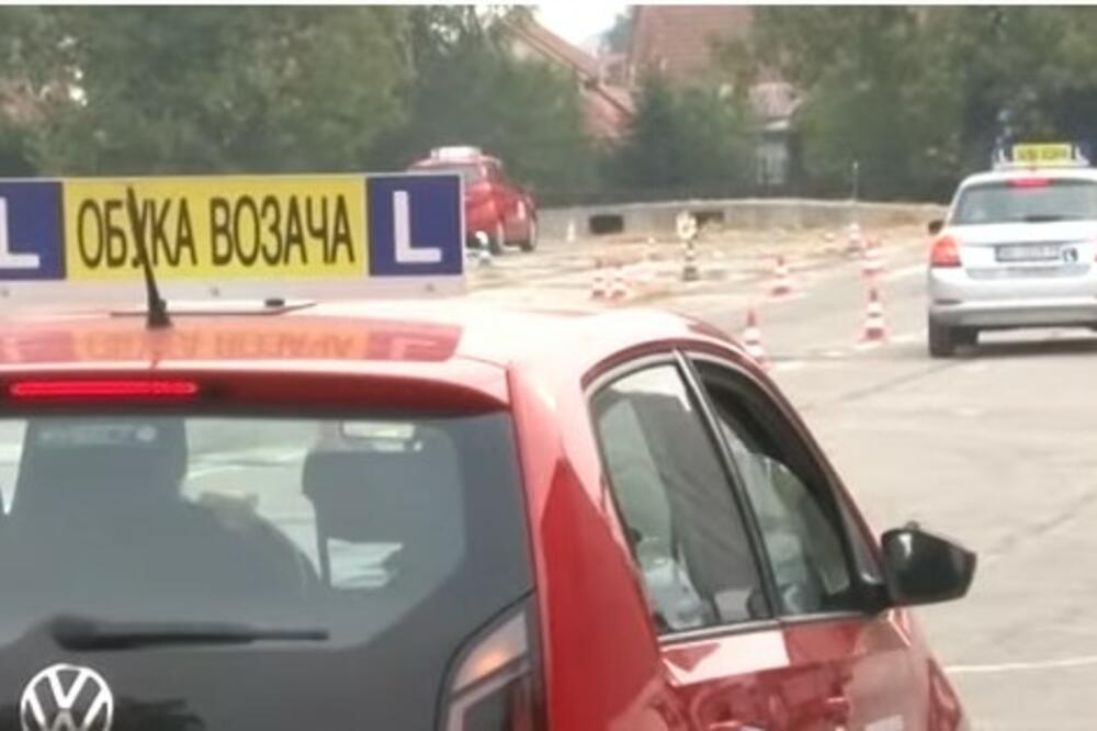 EVO KAKO IZGLEDA LEKARSKI PREGLED ZA VOZAČKU DOZVOLU: Od ova 4 lekara morate dobiti "zeleno svetlo", bez toga ne može za volan!