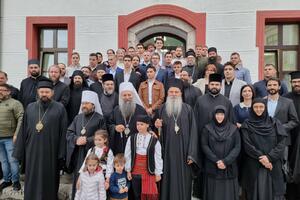 SVEČANOST! USTOLIČENJE PATRIJARHA PORFIRIJA U PEĆKOJ PATRIJARŠIJI 14. OKTOBRA: Poglavar SPC stigao u eparhiju raško-prizrensku