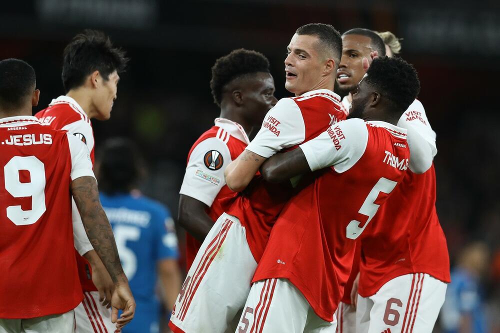 TOBDŽIJE U NOKAUT FAZI: Minimalna pobeda Arsenala protiv PSV-a