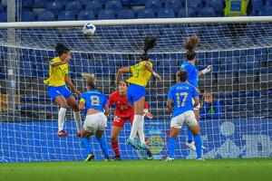 KO JE STVARNO NAJBOLJI: Fudbalerke Engleske i Brazila u aprilu igraju finalisimu