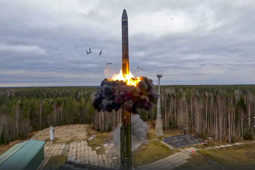 KAKO SU IZGLEDALE RUSKE NUKLEARNE VEŽBE: Raketa Jars pogodila cilj udaljen 5.700 kilometara (VIDEO, FOTO)