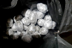 PAO DILER U BAČKOJ PALANCI: Zaplenjeno oko 3,3 kg narkotika (FOTO)