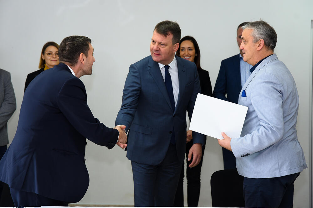 Mirović prisustvovao potpisivanju ugovora za rekonstrukciju Etnografskog muzeja Rumuna u Žitištu