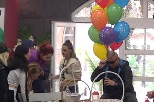 "JA NISAM GEJ, JA SAM FLUID" Brendon i Smiljić dobili balone u bojama DUGE, a Radonić konačno priznao da li voli muškarce ili ŽENE