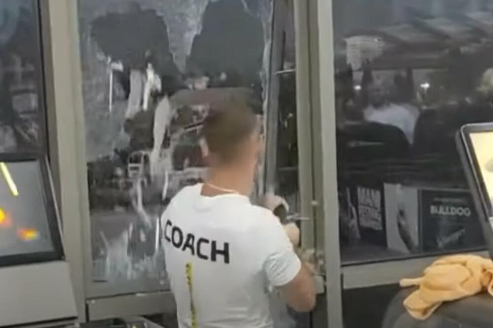 DRAMA U MOSTARU: Izbio požar u sportskom centru, posetioci razbijali prozore da se spasu (VIDEO)