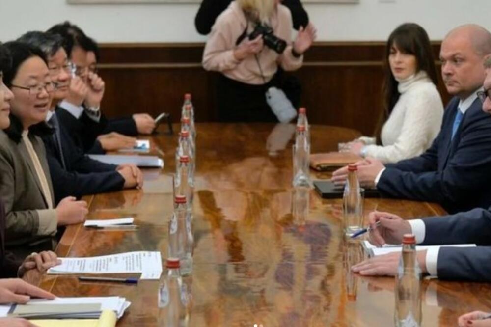 SREĆAN SAM SVAKI PUT KAD UGOSTIMO NAŠE PRIJATELJE: Predsednik Vučić sa delegacijom Južne Koreje (FOTO)