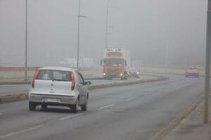 AMSS UPOZORAVA: Oprez zbog poledice i magle! Na graničnim prelazima nema zadržavanja