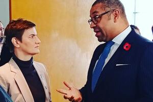 VAŽAN SUSRET U BERLINU: Premijerka Brnabić razgovarala s britanskim šefom diplomatije (FOTO)
