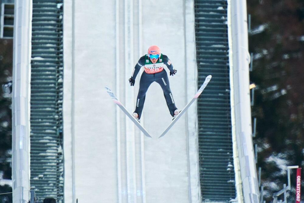 SLAVIO NA SVOM TERENU: Poljak Kubacki pobednik u ski skokovima u Visli