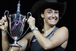 SENZACIJA U TEKSASU: Karolin Garsija osvojila trofej na završnom WTA turniru (VIDEO)