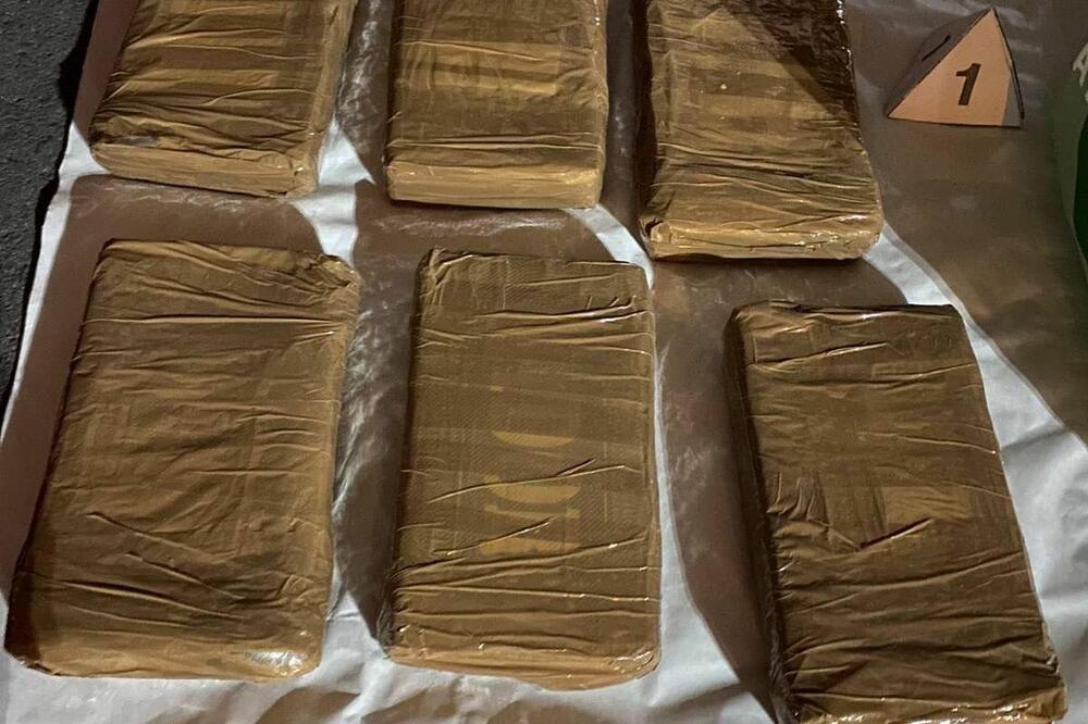 NAJVEĆA ZAPLENA DROGE U ISTORIJI POLICIJE HRVATSKE: U Rijeci nađeno 745 kilograma kokaina, vrednost 20 miliona evra