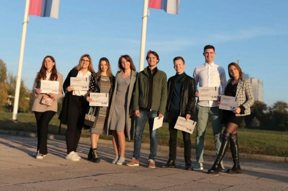 STIPENDIJE ZA AKADEMCE: Nagrađeno 10 studenata koji su se izdvojili svojim akademskim uspesima i naklonošću ka humanitarnom radu