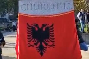 BRITANCI BESNI NA ALBANCE: Ispod spomenika Vinstonu Čerčilu postavili zastavu Albanije! OVO JE SRAMOTA, VI STE U TUĐOJ KUĆI! VIDEO