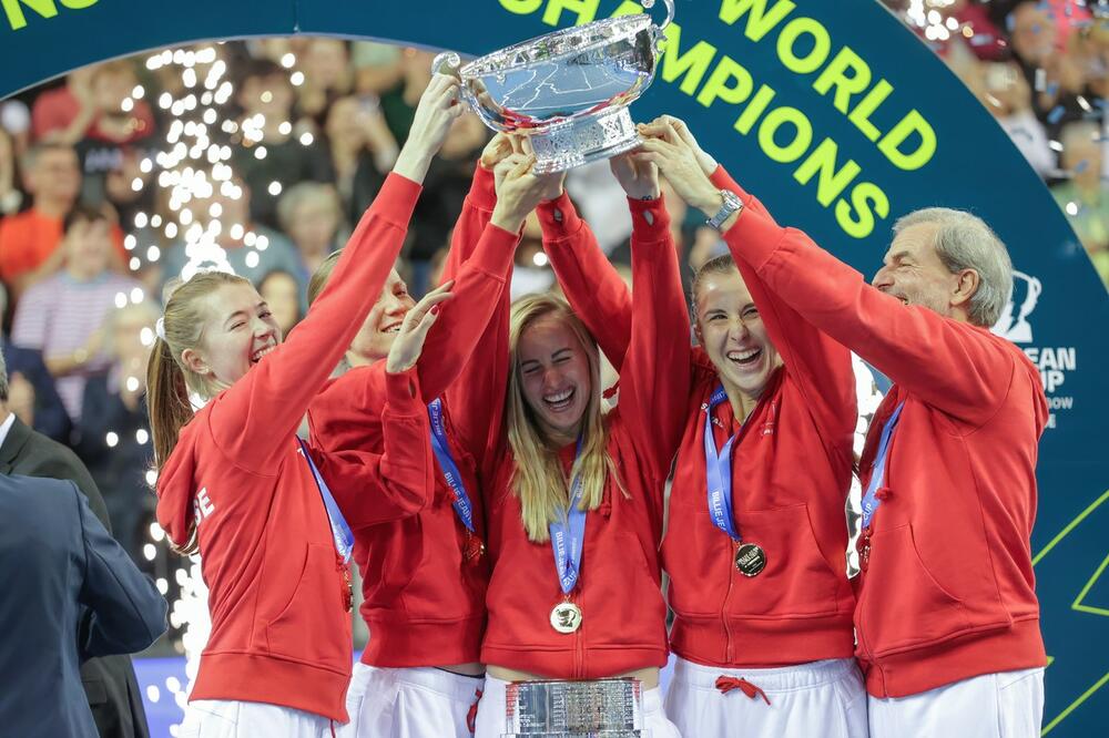 PRVI PUT U ISTORIJI: Švajcarske teniserke osvojile Bili Džin King kup