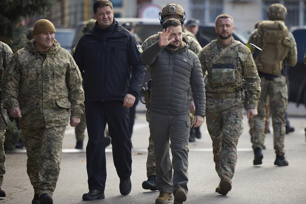 ZELENSKI SLETEO U SAD VOJNIM AVIONOM: Prva poseta stranoj zemlji od početka rata u Ukrajini, očekuje se RAZGOVOR S BAJDENOM
