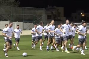 MITROVIĆ NIJE TRENIRAO! Zabrinjavajući prizor, Piksi naveo da neki igrači nema potrebe da igraju protiv Bahreina (VIDEO)