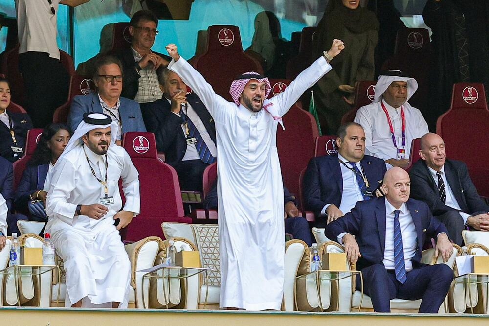 MILIJADER U TRANSU! Princa Saudijske Arabije u svet fudbala uvela TAJANSTVENA ŽENA, a danas se radovao DEBAKLU GAUČOSA!