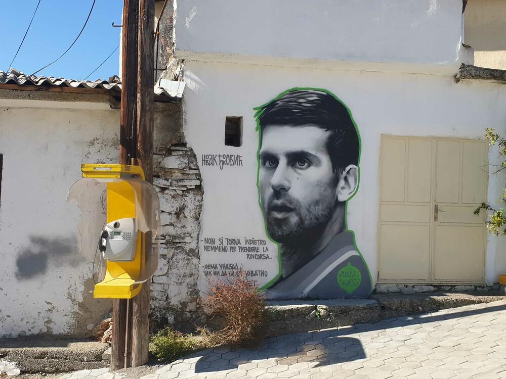Orahovac, Novak na muralu