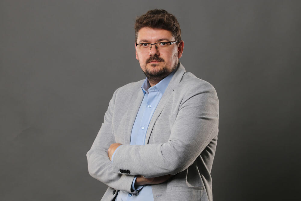 OGROMAN USPEH: Kolega Nemanja Stanković s Kurir televizije osvojio prvu nagradu za televizijsku reportažu