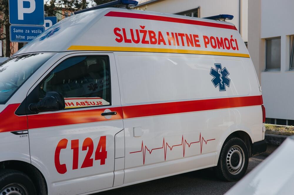 PRONAĐENO TELO U BLIZINI KUĆE U TRŠIĆU: Sumnja se da je osoba umrla od srmzavanja na području Kozluka