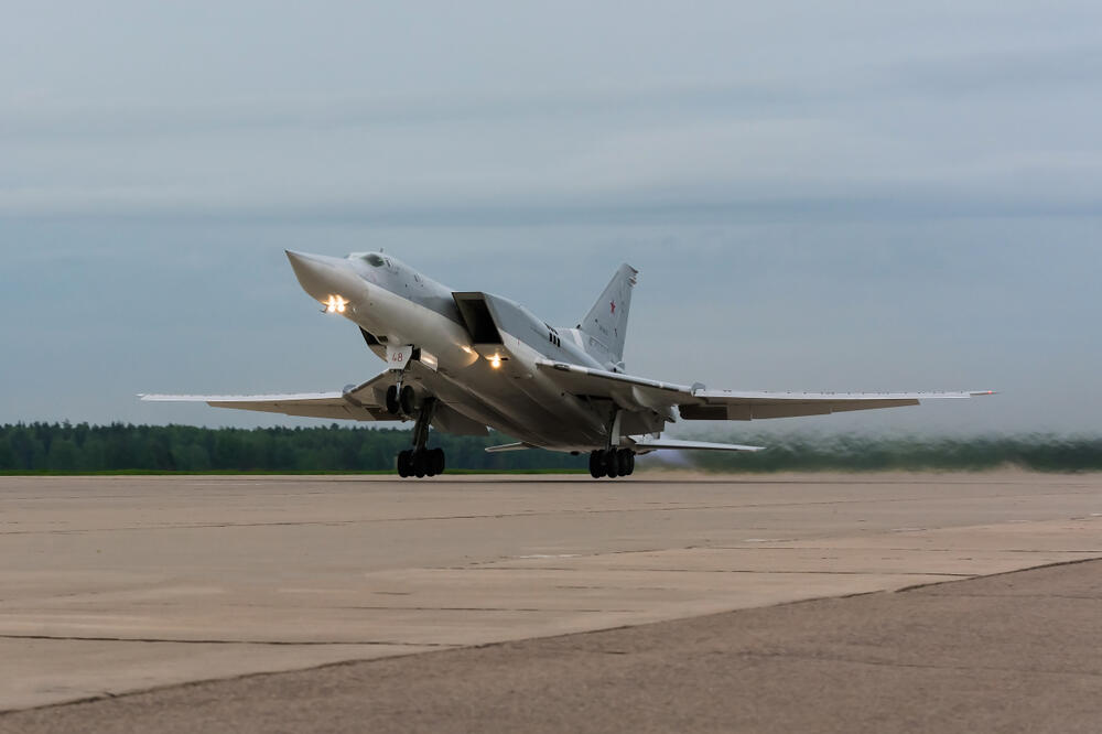 RUSIJA DEO BOMBARDERA TU-22M3 I TU-95 PREBACILA SA NAPADNUTIH AERODROMA: Satelitski snimci ukazuju HITNO prebaziranje