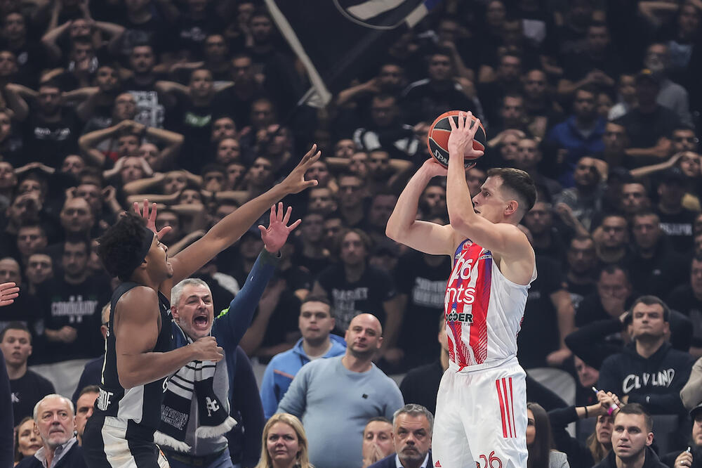 EVROLIGA PODSETILA PARTIZAN NA BOLAN PORAZ U DERBIJU: Nedovićeva trojka u TOP 5 najboljih poteza u decembru! VIDEO