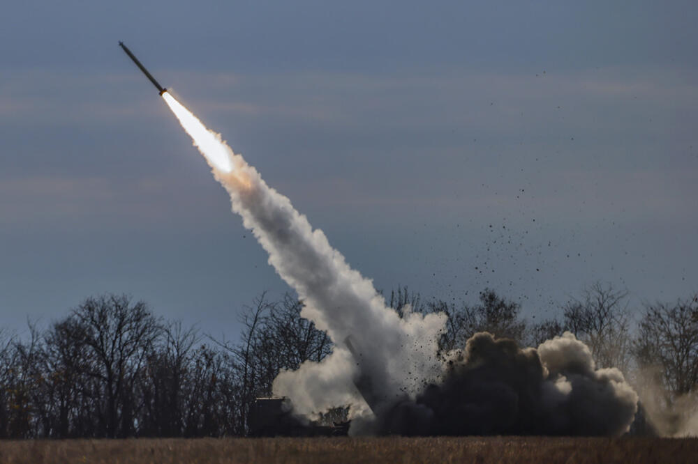 RUSI VEĆ DUŽE VREME POKUŠAVAJU DA SE DOMOGNU OVE RAKETE Sada im je sa neba pala u ruke (VIDEO) (VIDEO)