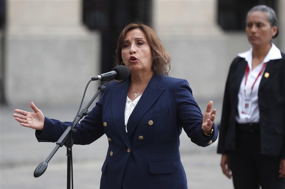 PREDSEDNICA PERUA PORUČILA DEMONSTRANTIMA: Neki glasovi traže moju ostavku, podstiču narod na haos i nered, neću podneti ostavku!