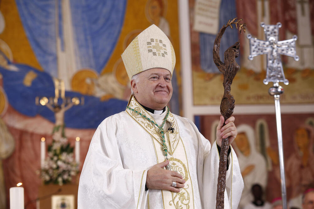 KATOLIČKI VERNICI DANAS PROSLAVLJAJU USKRS Nadbiskup Nemet: Pomaže samo dubina vere