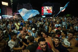 TOTALNI DELIRIJUM U ARGENTINI! Nestvarne SLIKE iz Buenos Ajresa: Milioni ljudi na ulicama! VIDEO