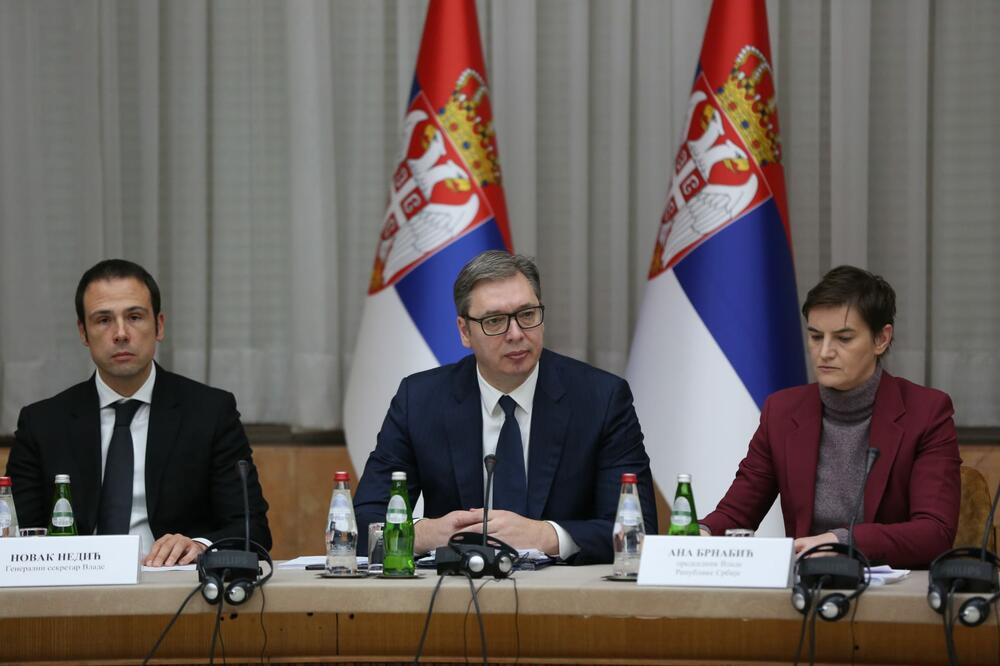 ZAVRŠENA SEDNICA VLADE SRBIJE, PRISUSTVOVAO PREDSEDNIK VUČIĆ: Usvojen zahtev o povratku naših snaga na KiM (VIDEO)