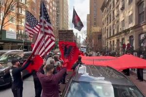 AMERIČKI ALBANCI PROTESTUJU ZBOG UČEŠĆA SRBIJE NA SEDNICI SAVETA BEZBEDNOSTI: Okupljaju se ispred zgrade UN!