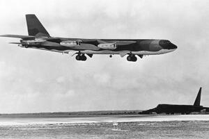 BOŽIĆNO BOMBARDOVANJE SEVERNOG VIJETNAMA- OPERACIJA LINBEKER II: Vijetnamski migovi i sovjetske Divne protiv bombardera B-52