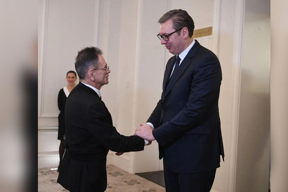 DOŠLI SMO U SNAŽNOM SASTAVU I UPRAVO SMO POČELI RAZGOVORE: Vučić se sastao s ministrom odbrambene industrije Azerbejdžana
