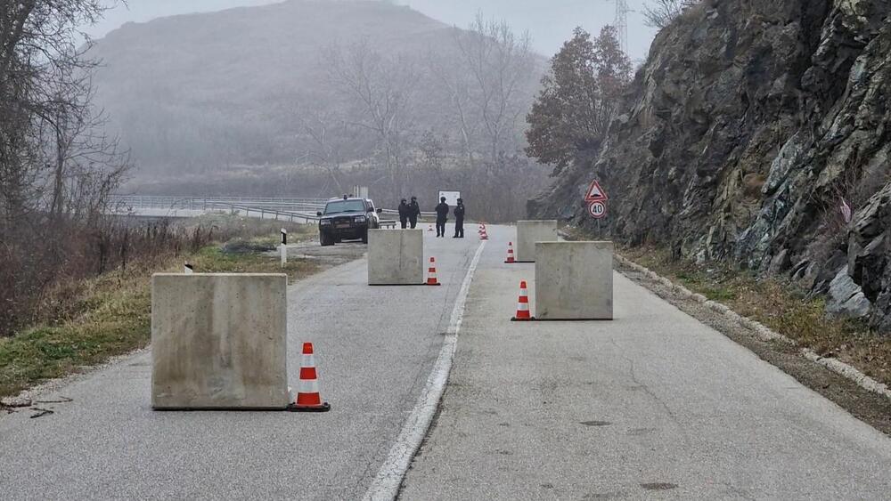 Kosovo i Metohija, barikade
