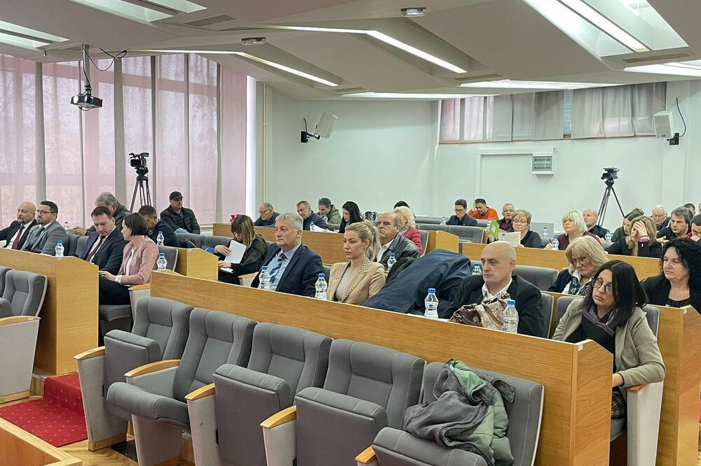KAPITALNE INVESTICIJE: Skupština opštine Trstenik usvojila Budžet za 2023. godinu