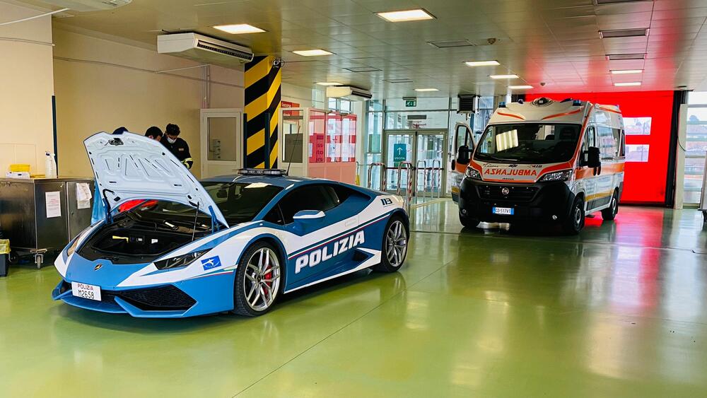 Lamborghini Huracan, bubreg, Italija, italijanska policija