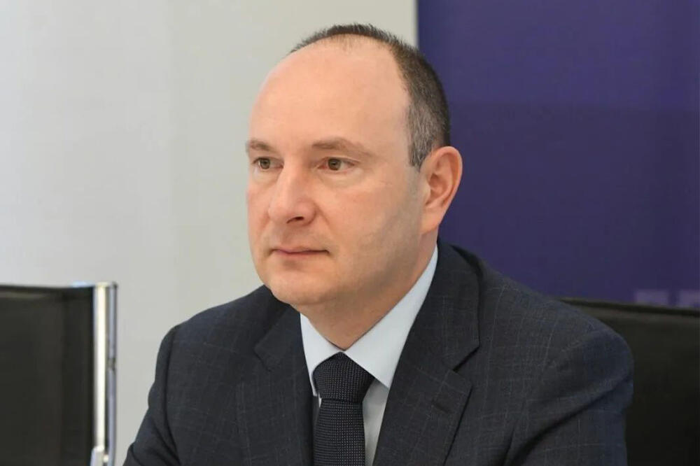 Gradonačelnik Novog Sada Milan Đurić osudio napad na "Crni ovan"