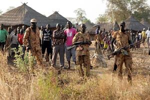 ETNIČKI SUKOBI U JUŽNOM SUDANU ODNELI 56 ŽIVOTA: Mladi Nuerci napali narod Murle, u napadu stradao 51 napadač i 5 branilaca