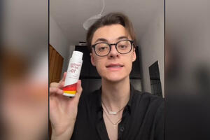 ANDREJA POKAZAO MOĆNU FORU: Student medicine objasnio kako proveriti da li serum za lice ima VITAMIN C u sebi (VIDEO)