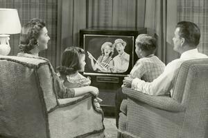 NAJBOLJA PRVOAPRILSKA ŠALA NA SVETU! Televizija 1957. emitovala BIZARNI prilog, a ljudi su poverovali u tu veliku ludost! (VIDEO)