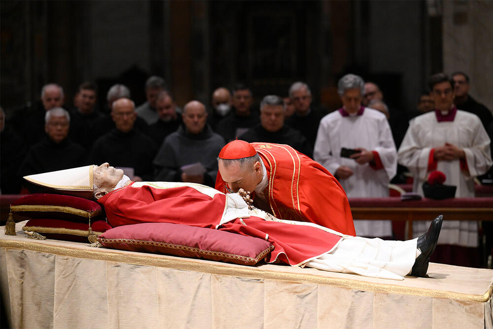 papa Benedikt XVI, sahrana