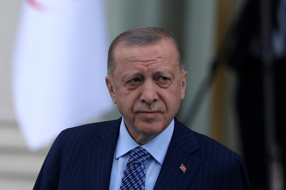 ŠVEDSKA NEĆE BRZO U NATO: Turska besna zbog vešanja Erdoganove lutke, zakon o članstvu ne ide u turski parlament