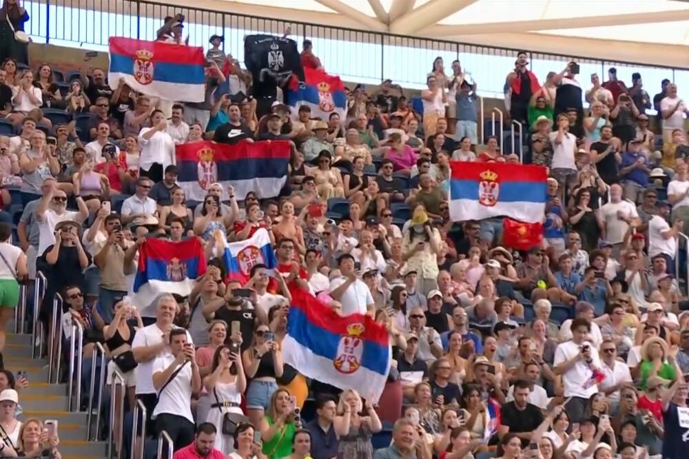 VIJORE SE SRPSKE ZASTAVE U AUSTRALIJI! Novak ima spektakularnu podršku u finalu! (FOTO)