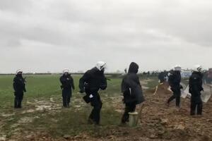 SELO ŽRTVOVANO RADI ENERGETIKE: Hiljade demonstranata protestuju u Nemačkoj protiv proširenja rudnika uglja POLICIJA INTERVENIŠE